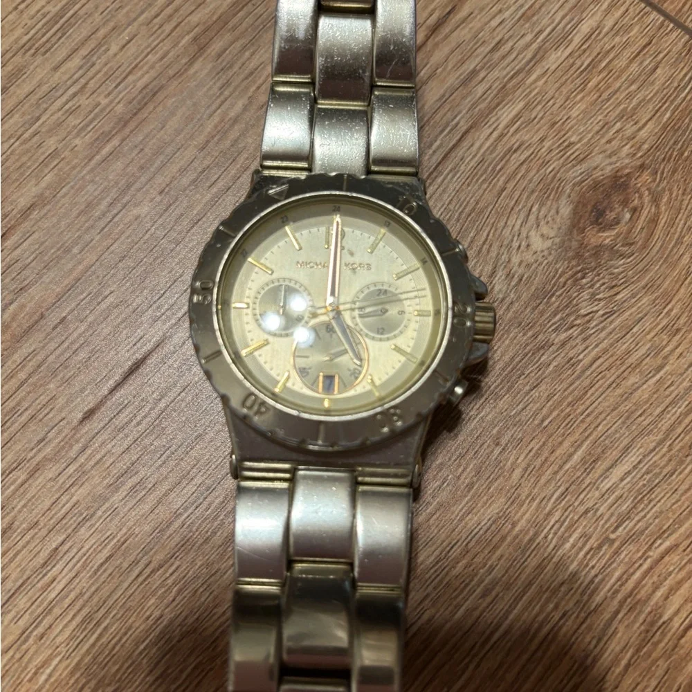 MICHAEL Michael Kors few scratches